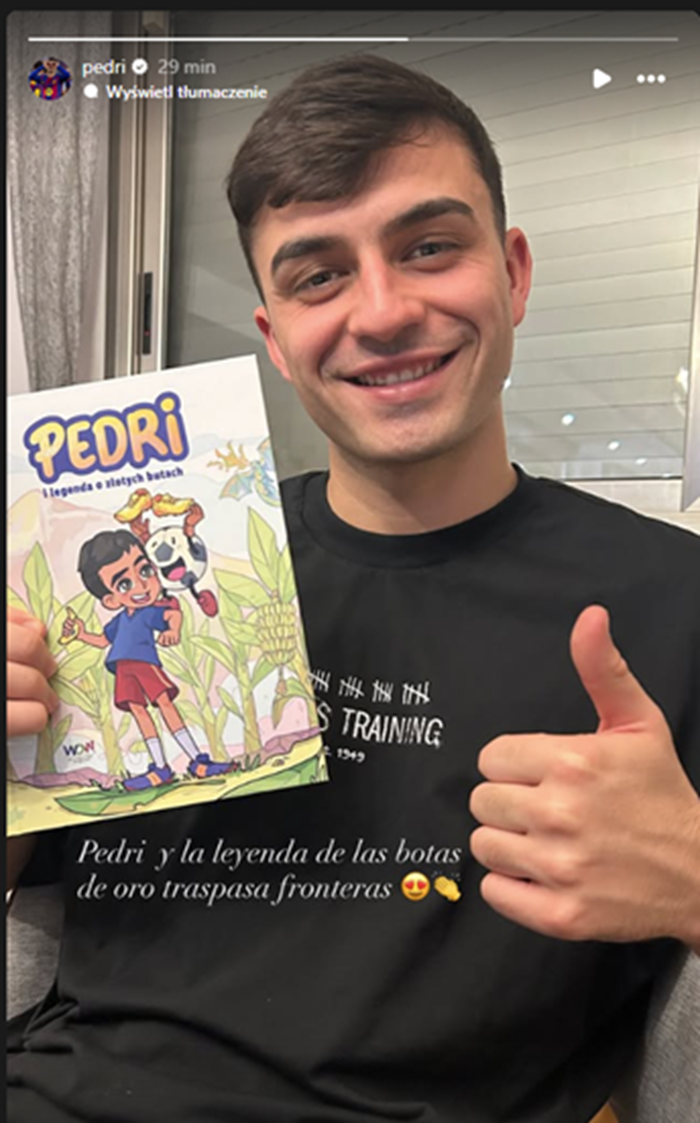 Pedri odebrał POLSKĄ KSIĄŻKĘ o... SAMYM SOBIE <3